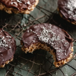 Galette de riz au chocolat : la douceur croustillante sans gluten 5 galette de riz au chocolat maison sur table en bois