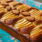 Fondant aux Pommes & Spéculoos sans gluten sur table rustique