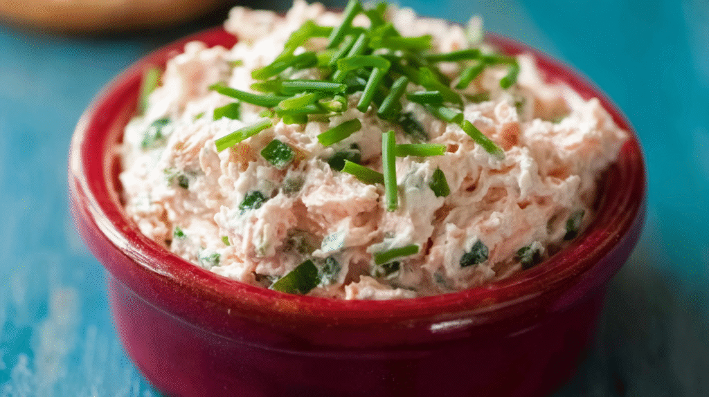 Rillettes de saumon festives et sans gluten : une entrée irrésistible pour Noël 7 Rillettes de saumon servies avec œufs de lump