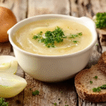 soupe à l’oignon sans gluten maison avec fromage fondu