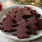 Sablés de Noël au Chocolat Nesquik Sans Gluten : Recette Facile et Gourmande 5 sablés de Noël au chocolat Nesquik sans gluten en forme d’étoiles